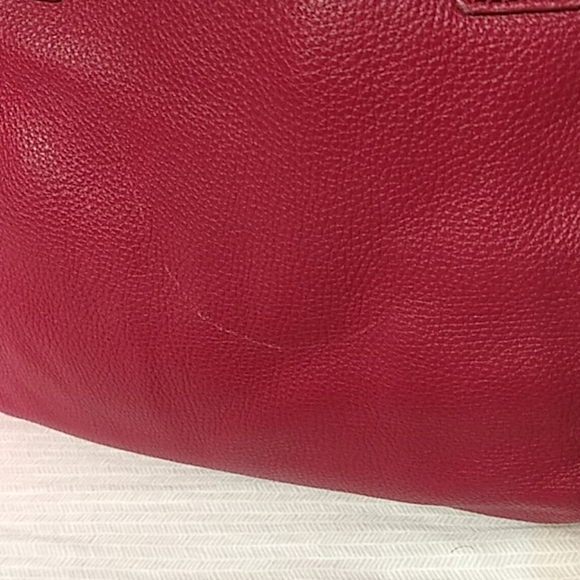 Red leather tote bag with strap with dustbag - Picture 4 of 9